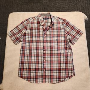 Nautica men's plaid short sleeved button down shirt. Size large